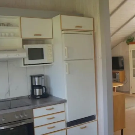 5 Personen Mit Sauna, Kanu Und Herrlichem Seeblick In *