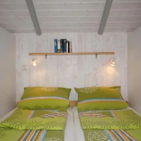 5 Personen Mit Sauna, Kanu Und Herrlichem Seeblick In * Оттерндорф