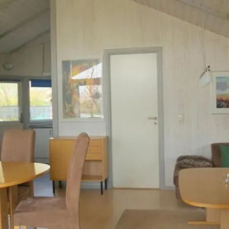 5 Personen Mit Sauna, Kanu Und Herrlichem Seeblick In * Оттерндорф