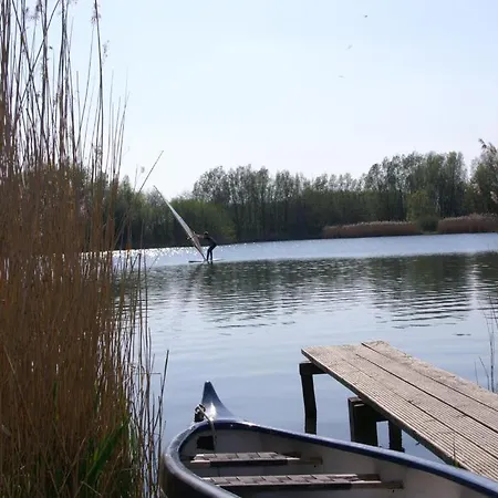 5 Personen Mit Sauna, Kanu Und Herrlichem Seeblick In