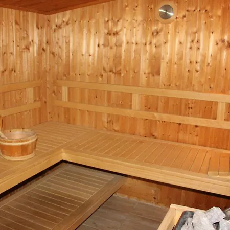 5 Personen Mit Sauna, Kanu Und Herrlichem Seeblick In Оттерндорф