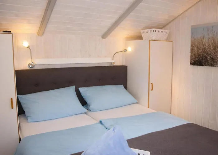 5 Personen Mit Sauna, Kanu Und Herrlichem Seeblick In Otterndorf